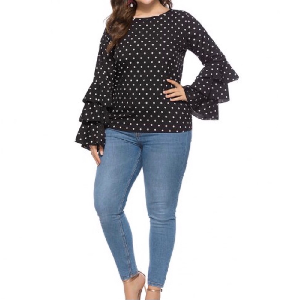 ✨HP✨ Plus Size Polkadot Top - 5 ⭐️ Rated! - Picture 2 of 8